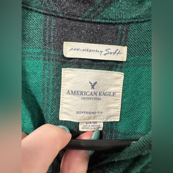5/$25 American Eagle Flannel Boyfriend Fit - Picture 5 of 5